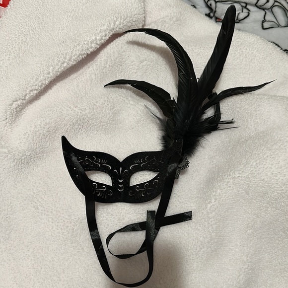 Masquerade Mask - Picture 2 of 2